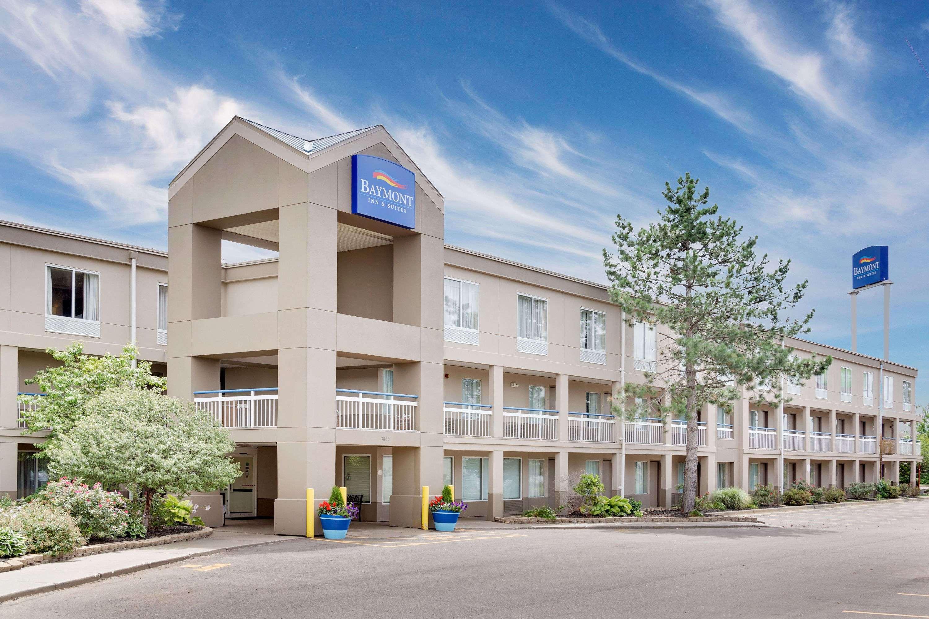 Baymont By Wyndham Kalamazoo East Exterior foto